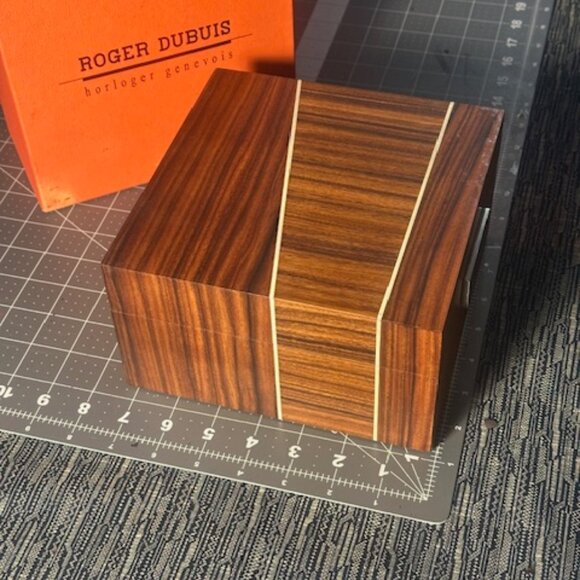Rare Roger Dubuis Wood inlayed Horloger Watch Box with orig outer box - Picture 16 of 16